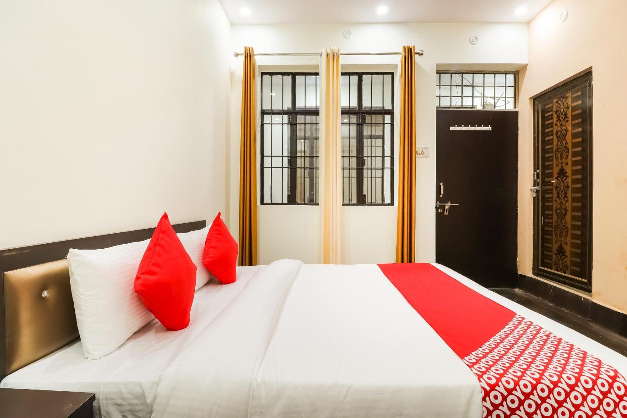 Oyo Hotel Pacifica Near Phoenix United Lucknow Exterior photo